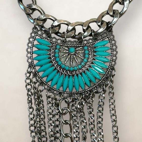 Southwestern Bohemian Bib Statement Necklace Faux Turquoise and Silver-Tone - Picture 5 of 10